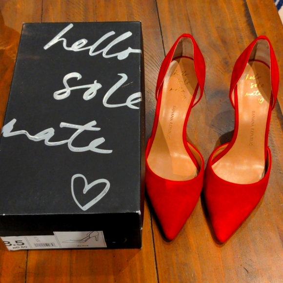 Banana Republic Alicia Red Suede heels 8.5 - Picture 1 of 5